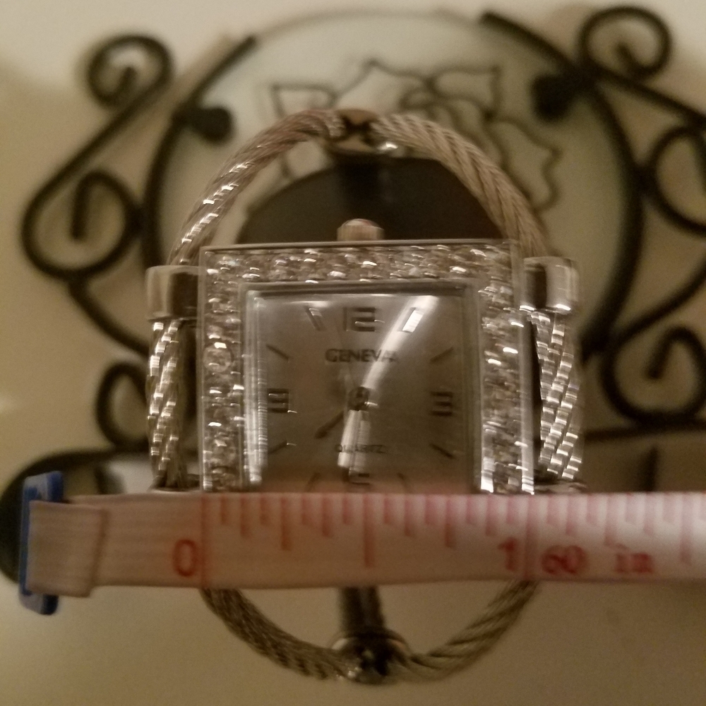 Geneva silv watch cuff w rhinestones & att battery - Picture 7 of 7